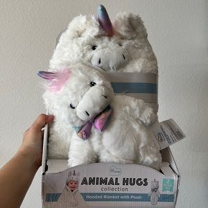 Little miracles unicorn hooded blanked with plush